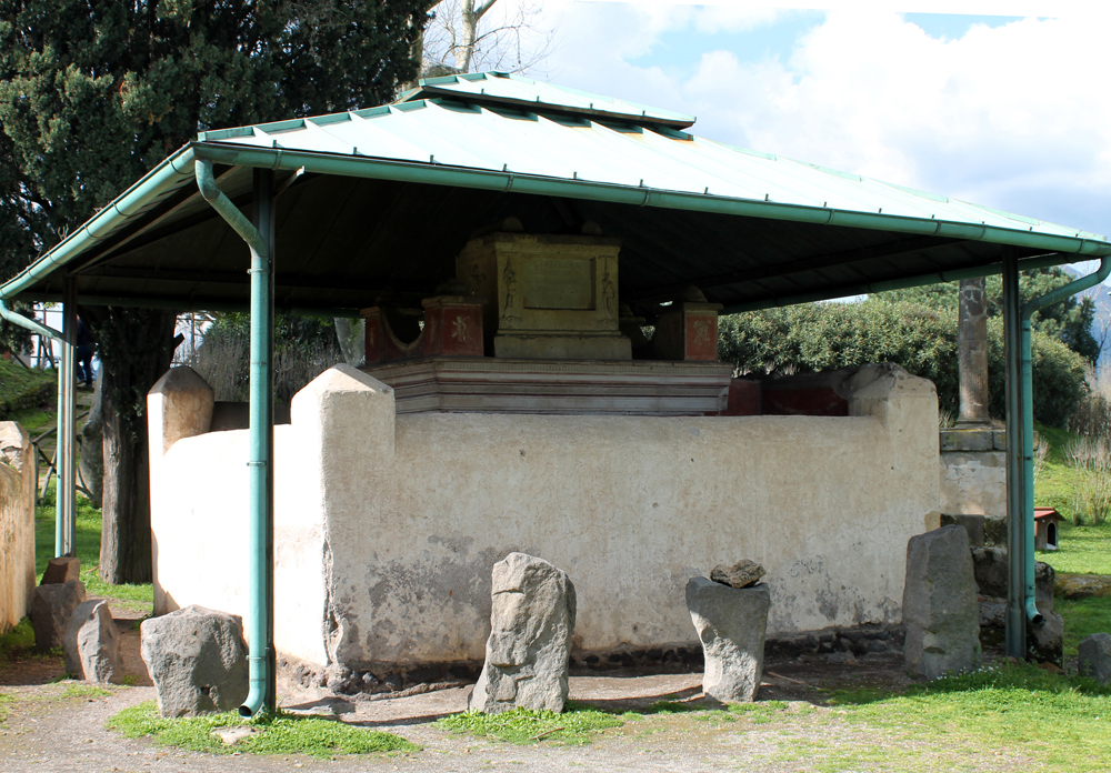 Tomba di Vestorio Prisco fuori Porta Vesuvio. ©SSBAPES.