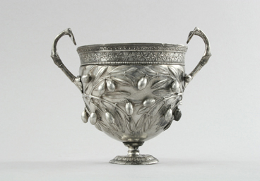 Naples, National Archaeological Museum. Silver cup from Pompeii, House of Menander. Inv. 145514. ©SBAN