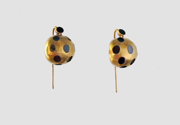 Naples, National Archaeological Museum. Earrings found in a case with a hoard of coins in the House of Menander in Pompeii. Inv. 145483. ©SSBAN