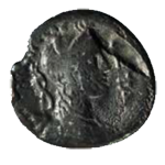 Busto drappeggiato di Diana a d., con arco e faretra sulla spalla; a d. GETA; a s. III VIR
